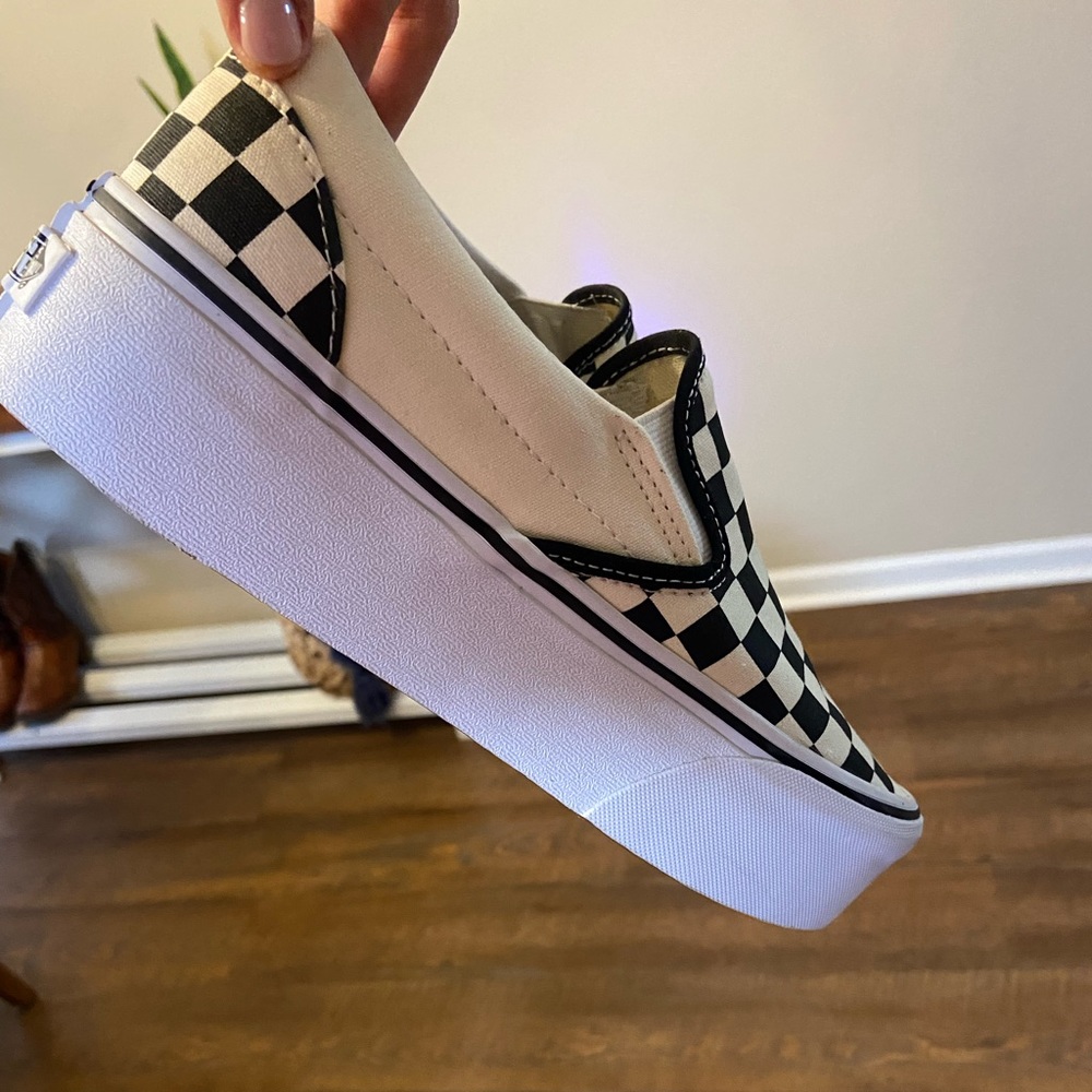 Checkered platform vans and women's 8.5